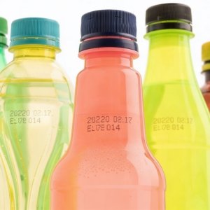 Codificadora e Impresora D-320i para botellas PET